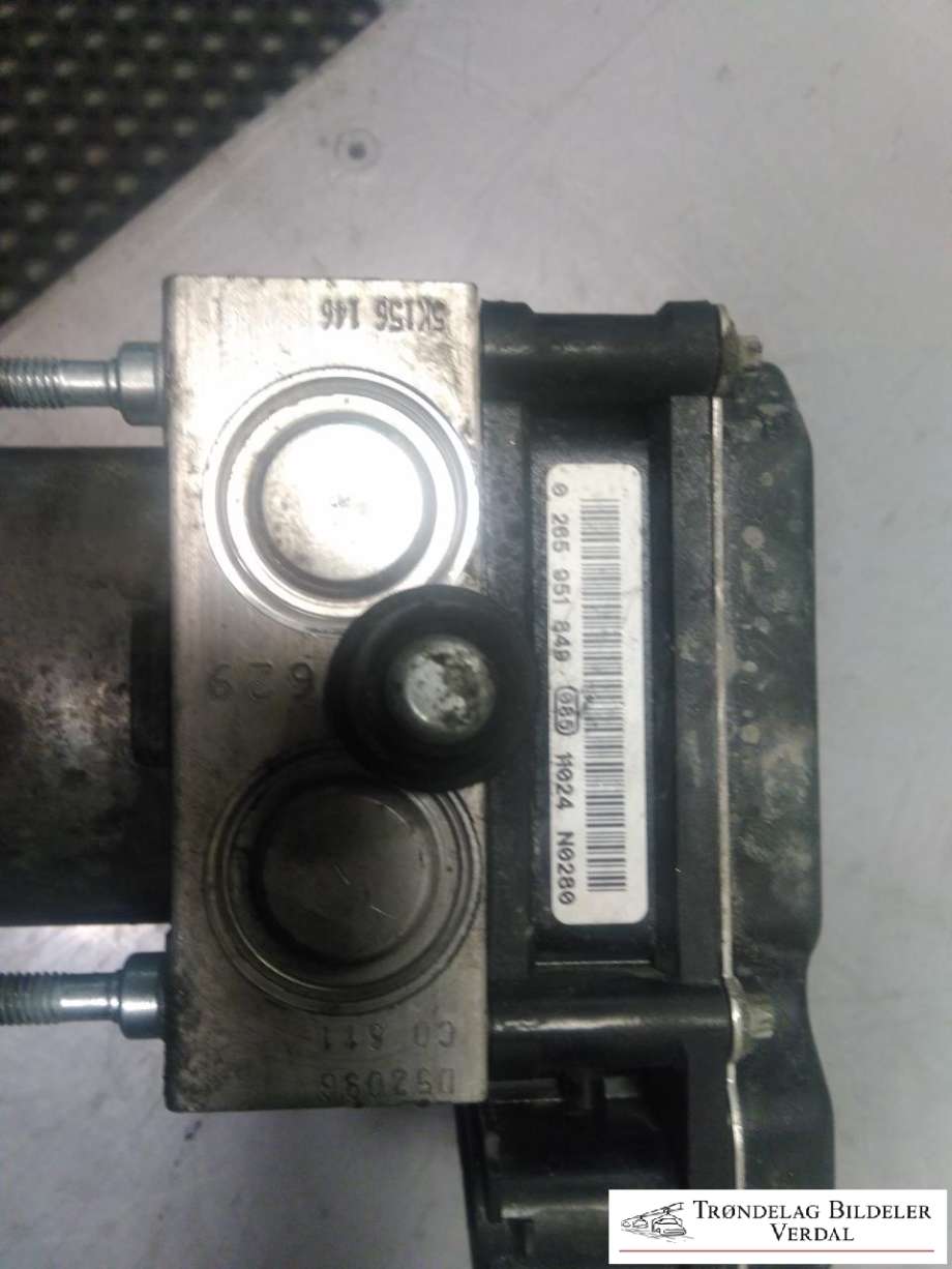 ABS sentral til Nissan Qashqai 2010-2014 (Type I, Fase 2)  (5421L8151011|1310112347|)