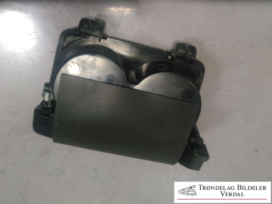 Innredning diverse til Mitsubishi Outlander 2015-->> (Type III, Fase 2)  (8041A089|)