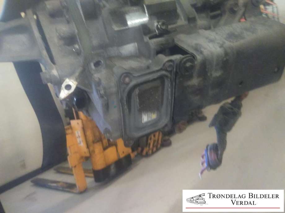 Motor hybrid bakaksel til Mitsubishi Outlander 2015-->> (Type III, Fase 2)  (F1E1A2B5Z|)
