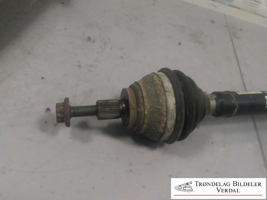 Drivaksel høyre foran, diesel/manuell til VW Caddy 2010-2015 (Type III, Fase 2) (1K0407272CR|)