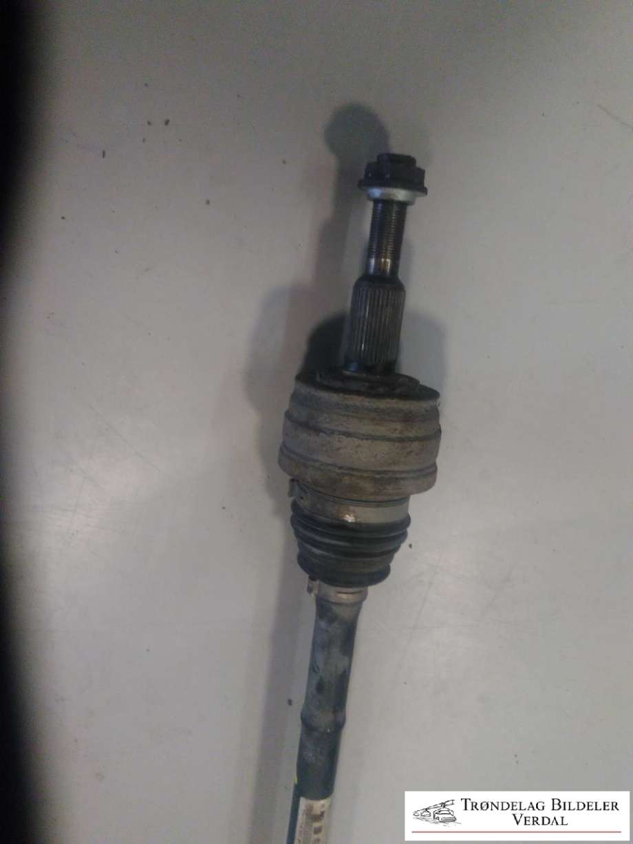Drivaksel høyre bak, diesel/manuell til VW Transporter / Caravelle 2009-2015 (Fase 2) (T5) (T5) (7E0501202|)