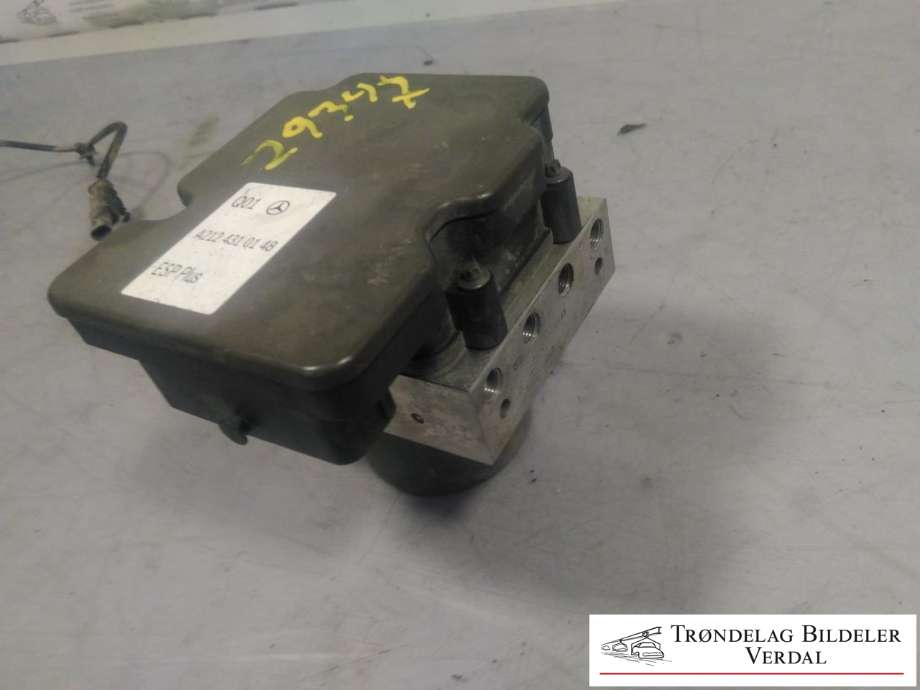 ABS sentral til Mercedes E-Klasse, 2013-2016 (Fase 2) (W212) (W212) (A2124310148)