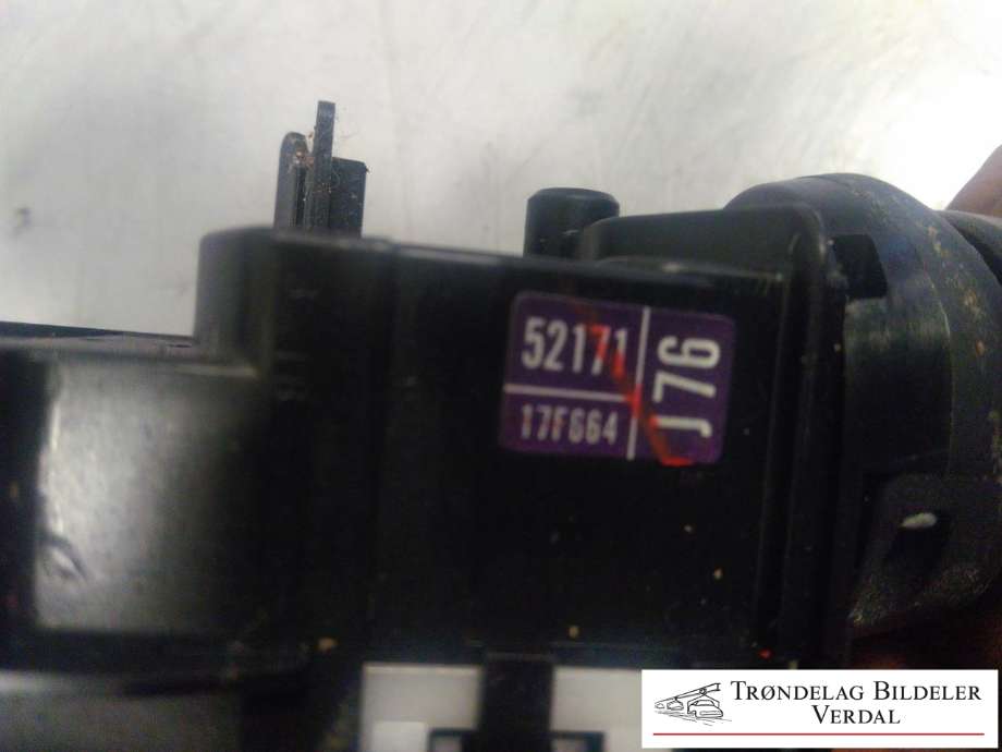 Bryter blink til Toyota Hilux 2006-2011 (5217117F664|)