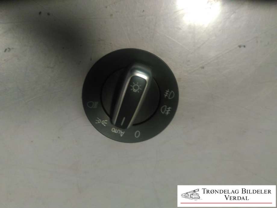 Bryter lys til VW Amarok, 2010-2016 (Type I, Fase 1) (3C8941431A)