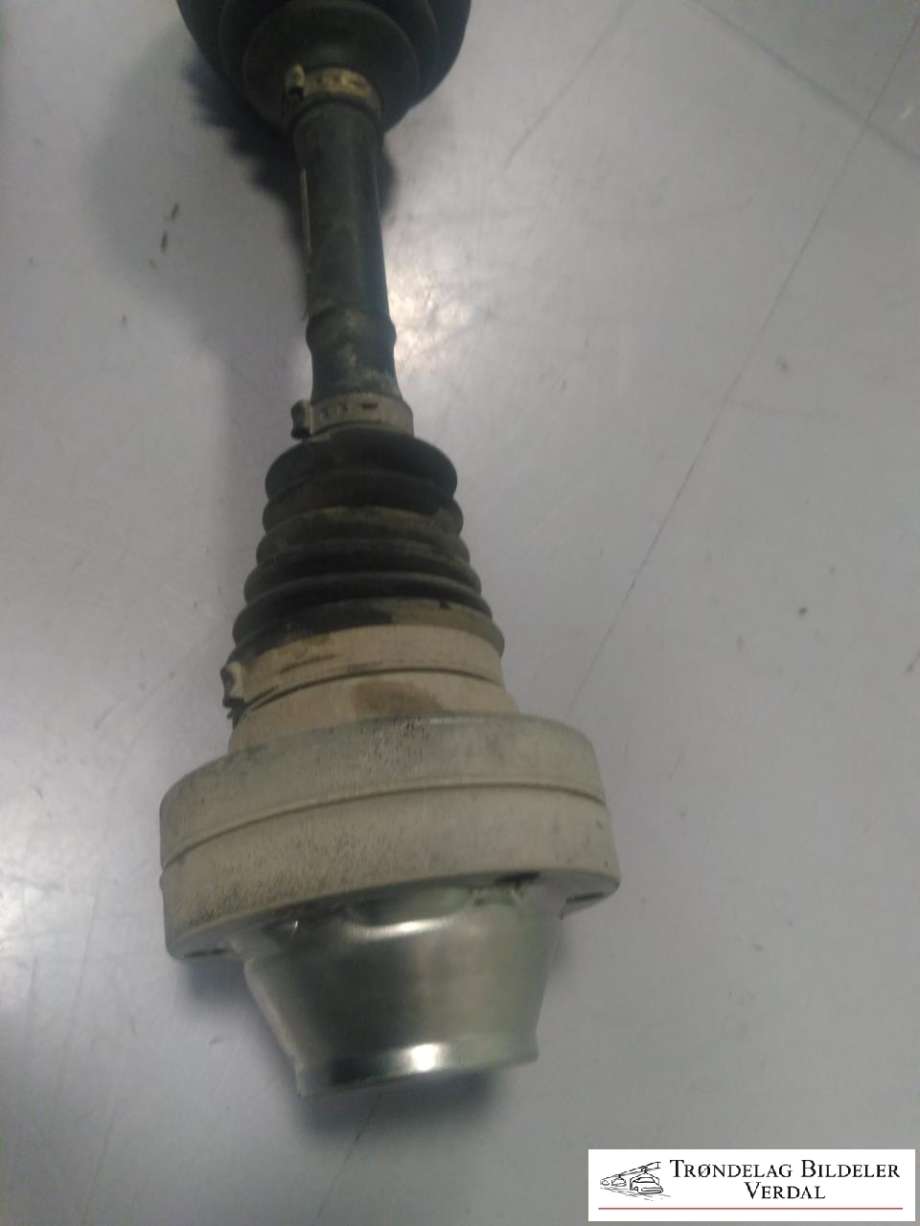Drivaksel høyre foran, diesel/automat til VW Amarok 2010-2016 (Type I, Fase 1) (2H0407271D|)