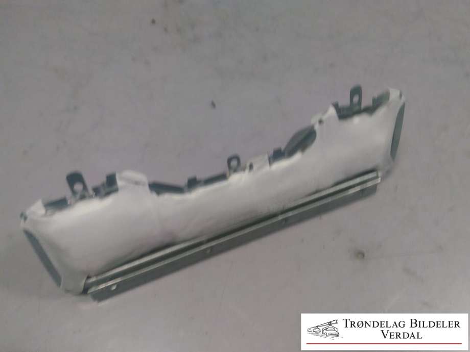 Airbag kne til Mercedes E-Klasse, 2013-2016 (Fase 2) (W212) (W212) (A2128600902)