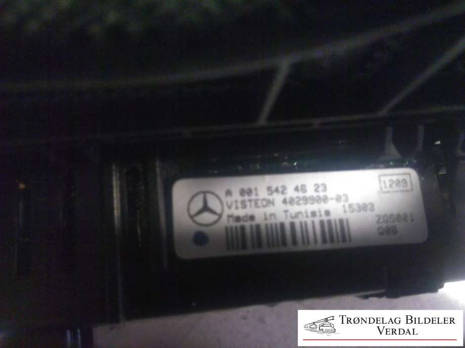 Dashbord diverse til Mercedes E-Klasse 2013-2016 (Fase 2) (W212) (W212) (A0015424623|)