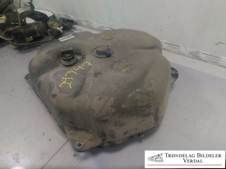 AdBlue tank til Mercedes E-Klasse 2013-2016 (Fase 2) (W212) (W212) (A2124700200Z01|)