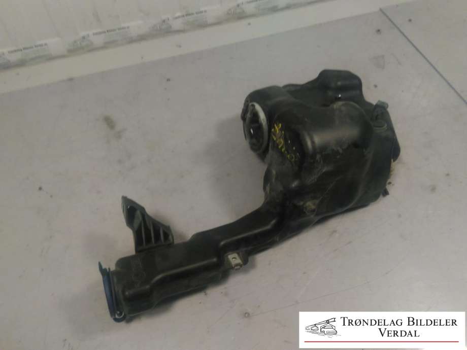 Spylertank til Mercedes E-Klasse, 2013-2016 (Fase 2) (W212) (W212) (A2048602060)