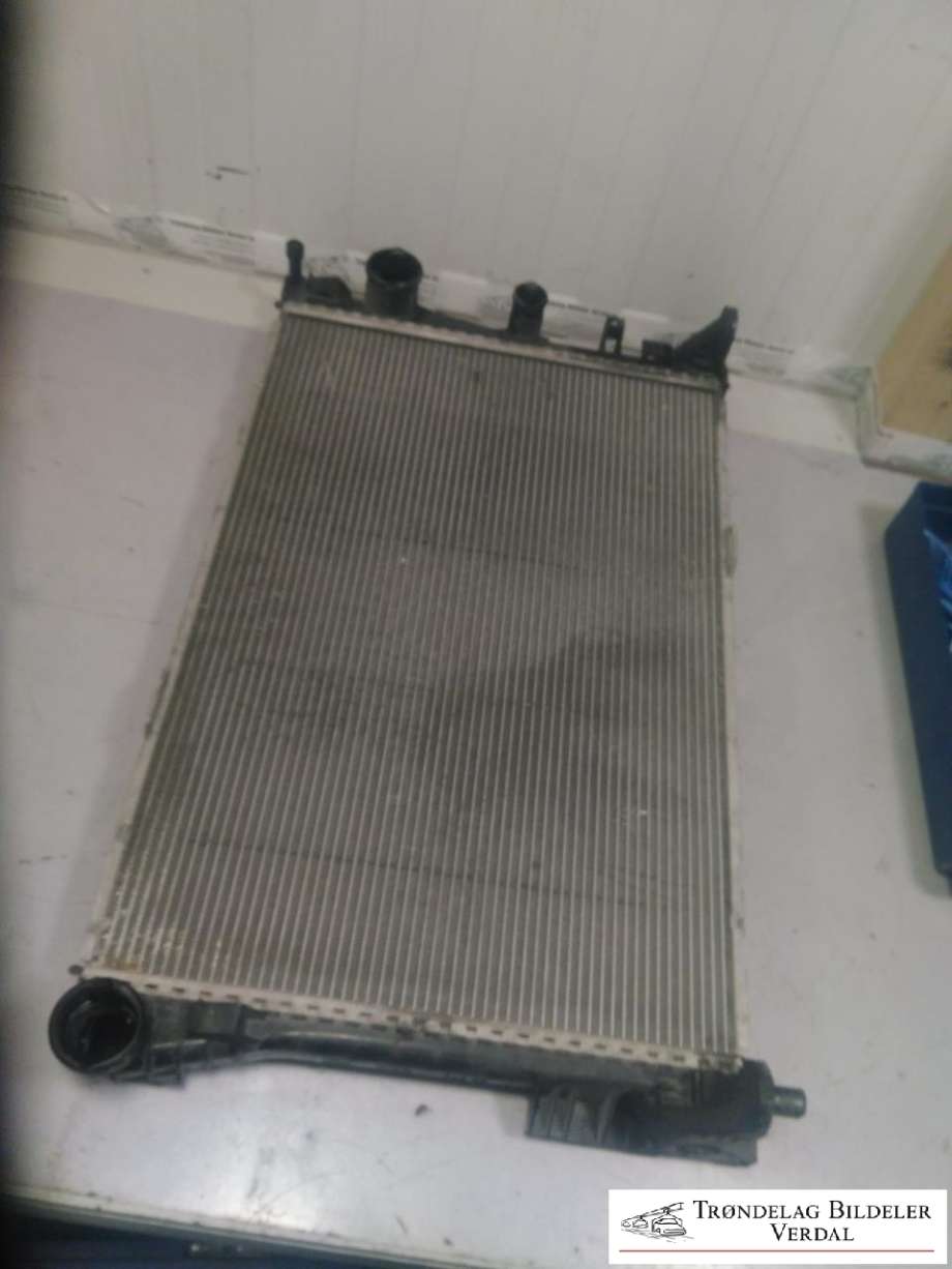 Radiator (automat gir) til Mercedes E-Klasse 2013-2016 (Fase 2) (W212) (W212) (BEHR|A0095002603|)