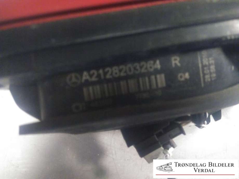 Baklykt høyre indre til Mercedes E-Klasse 2009-2013 (Fase 1) (W212) (W212) (A2128203264R|)