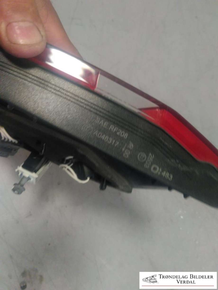 Baklykt høyre indre til Mercedes E-Klasse 2009-2013 (Fase 1) (W212) (W212) (A2128203264R|)