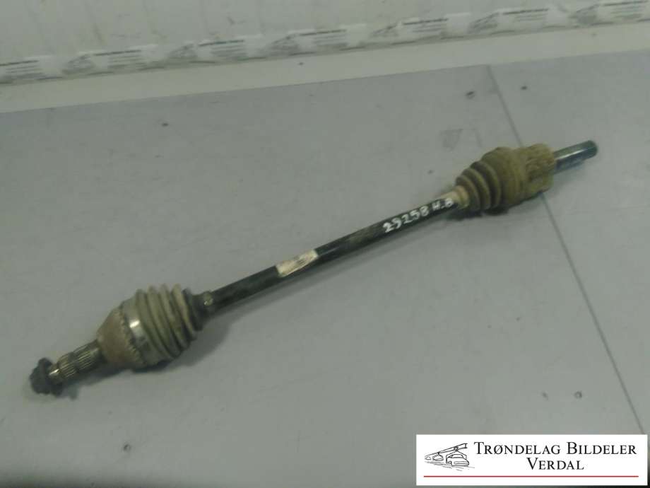 Drivaksel høyre bak, diesel/automat til Opel Insignia A, 2009-2014  (132?108)