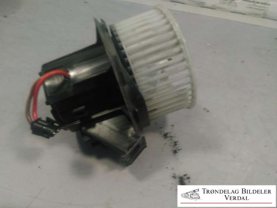 Varmeapparat motor til Mercedes E-Klasse, 2009-2013 (Fase 1) (W212) (W212) (V24190002W204LL2)