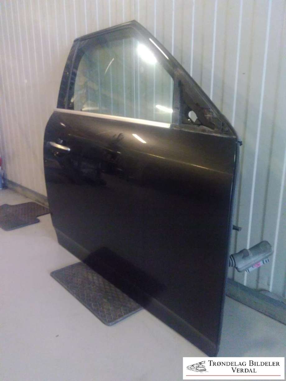 Dør høyre foran til Saab 9-5 2010-2011 (Type II) (|P/N:NA)