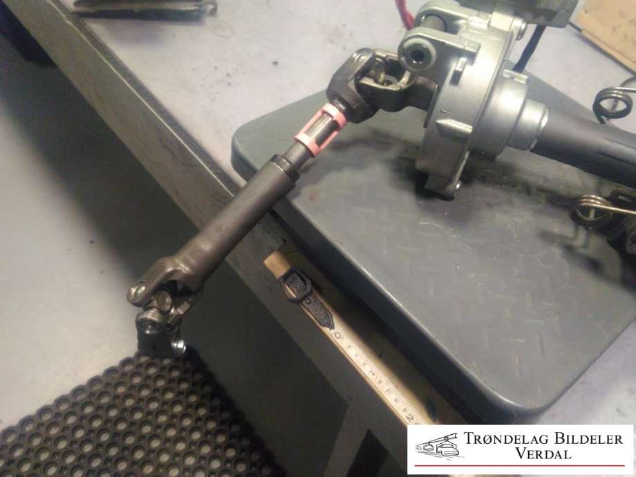 Rattaksel elektrisk servo til Toyota Avensis 2009-2015 (Type III, Fase 1)  (4525005550|8975305030|)