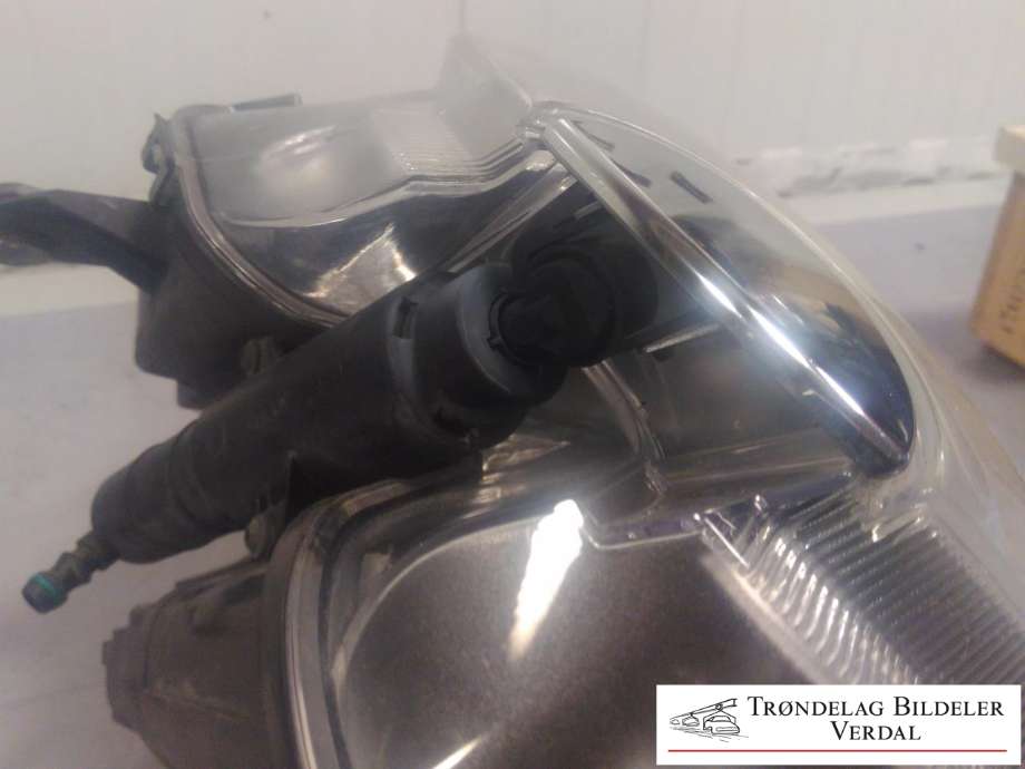 Frontlykt venstre xenon til Mini One/Cooper 2007-2014 (R55-57) (R55-57) (0301225273|1307329153|)