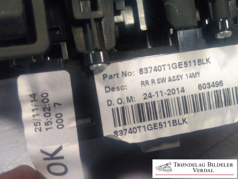 Bryter ruteheis til Honda CR-V 2012-2018 (Type IV) (89740T1GE511BLK|35770T1GG01|)