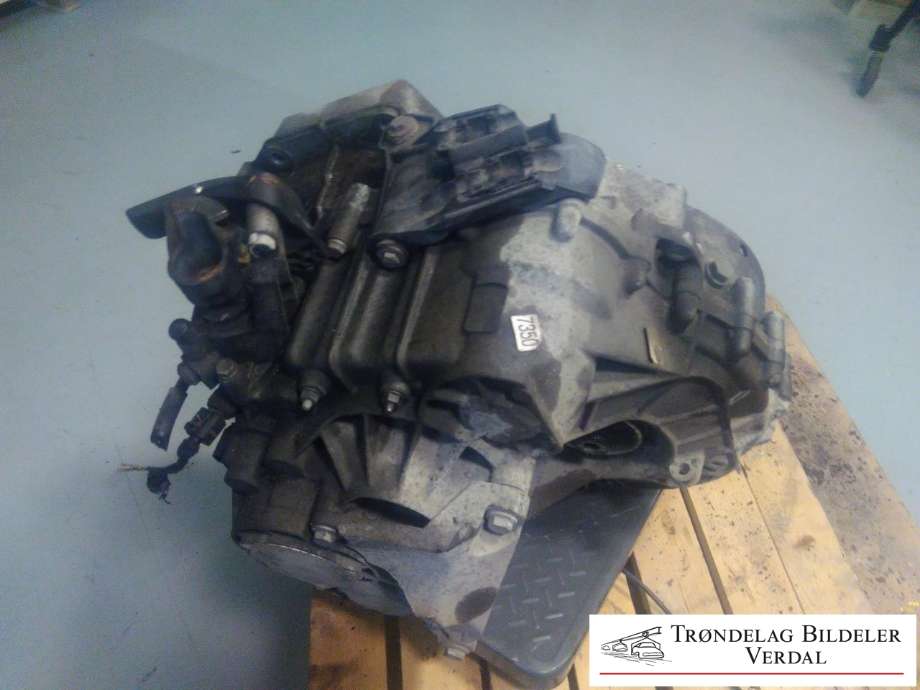 Girkasse manuell 6-trinn til VW Transporter / Caravelle 2009-2015 (Fase 2) (T5) (T5) (0A5 300 012 L|0A5 300 012 LX|PAW)