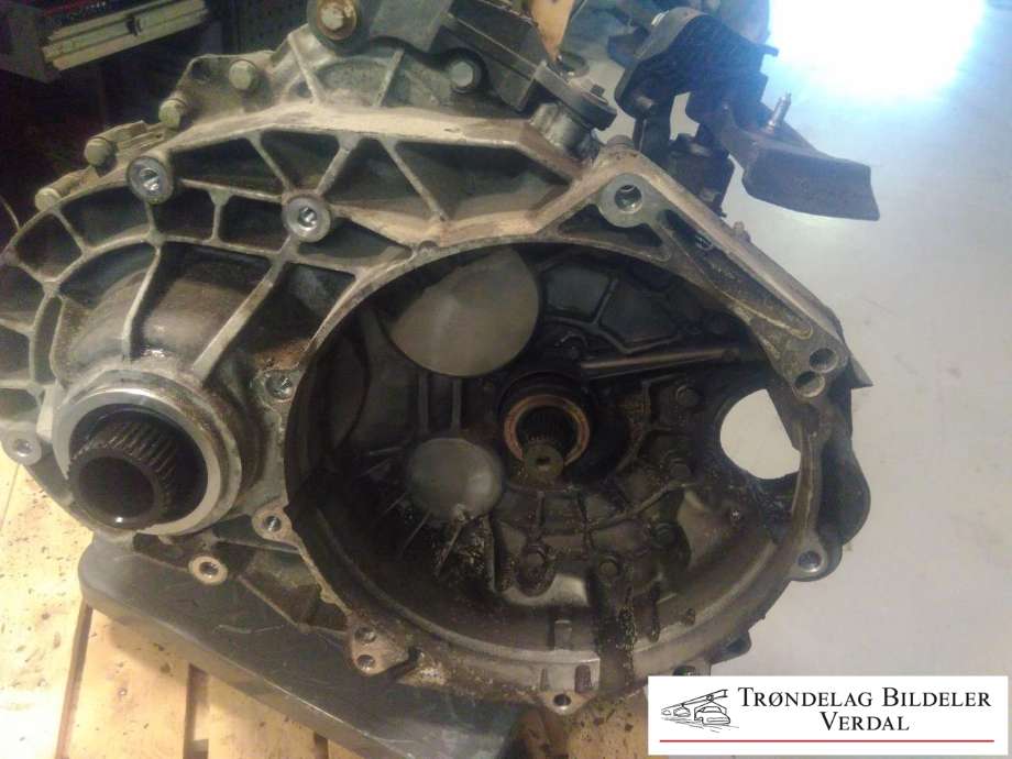 Girkasse manuell 6-trinn til VW Transporter / Caravelle 2009-2015 (Fase 2) (T5) (T5) (0A5 300 012 L|0A5 300 012 LX|PAW)