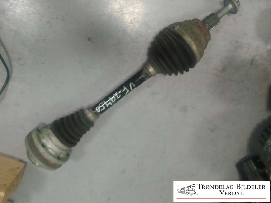 Drivaksel venstre foran, diesel/manuell til VW Caddy 2020-->> (Type IV) (B134498|)