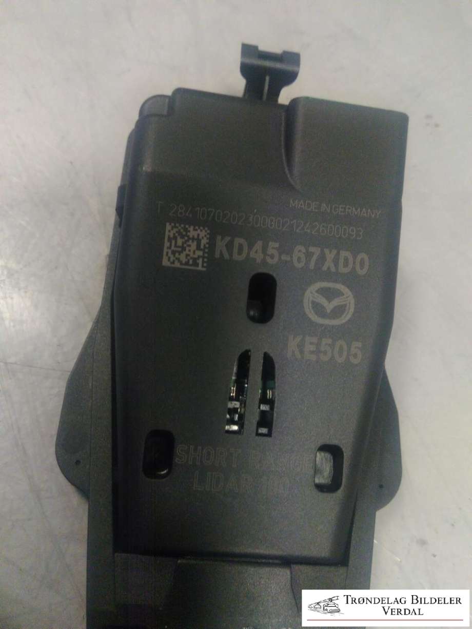 Parkeringskamera foran til Mazda CX-5 2012-2017 (Type I) (KD4567XD0|)