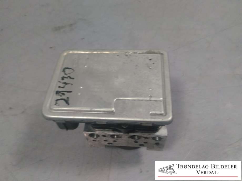 ABS sentral til VW Caddy, 2015-2020 (Type III, Fase 3)  (7E0614517)