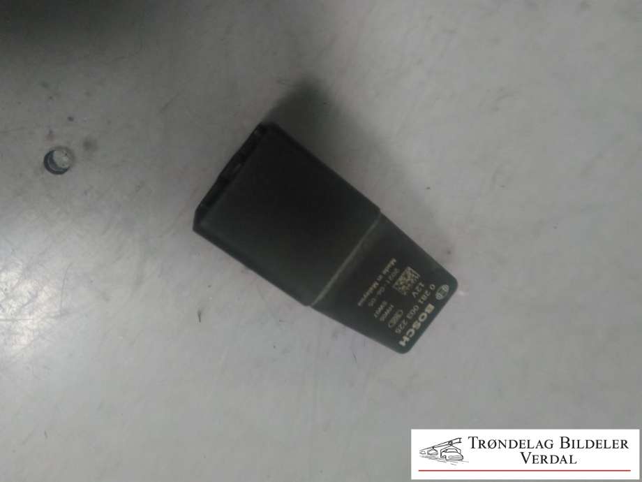 Rele diverse til VW Caddy, 2020-->> (Type IV) (0281003225)