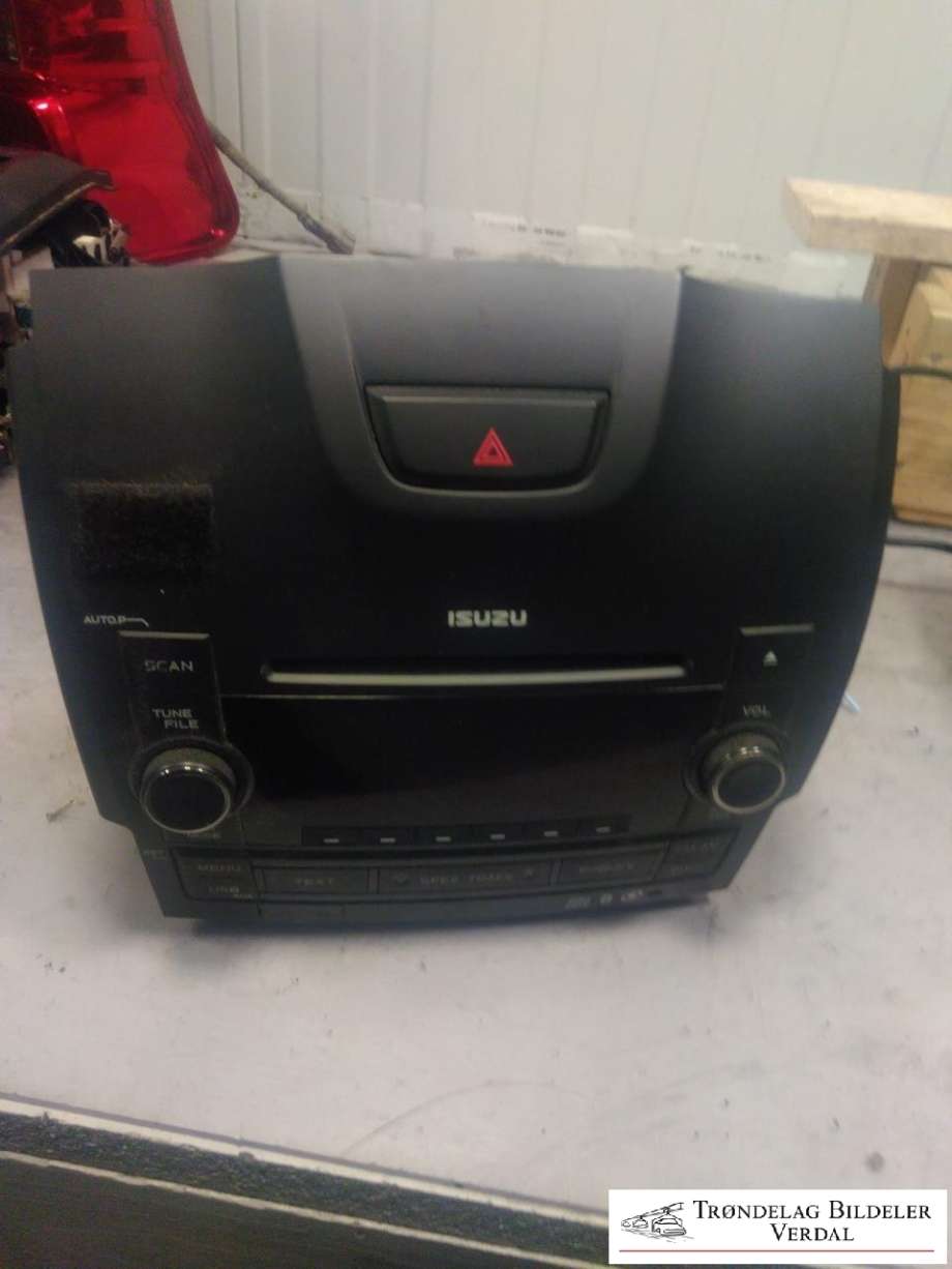 Bilstereo til Isuzu D-Max 2012-2017 (Type II, Fase 1) (ISUZU|8981260812|)