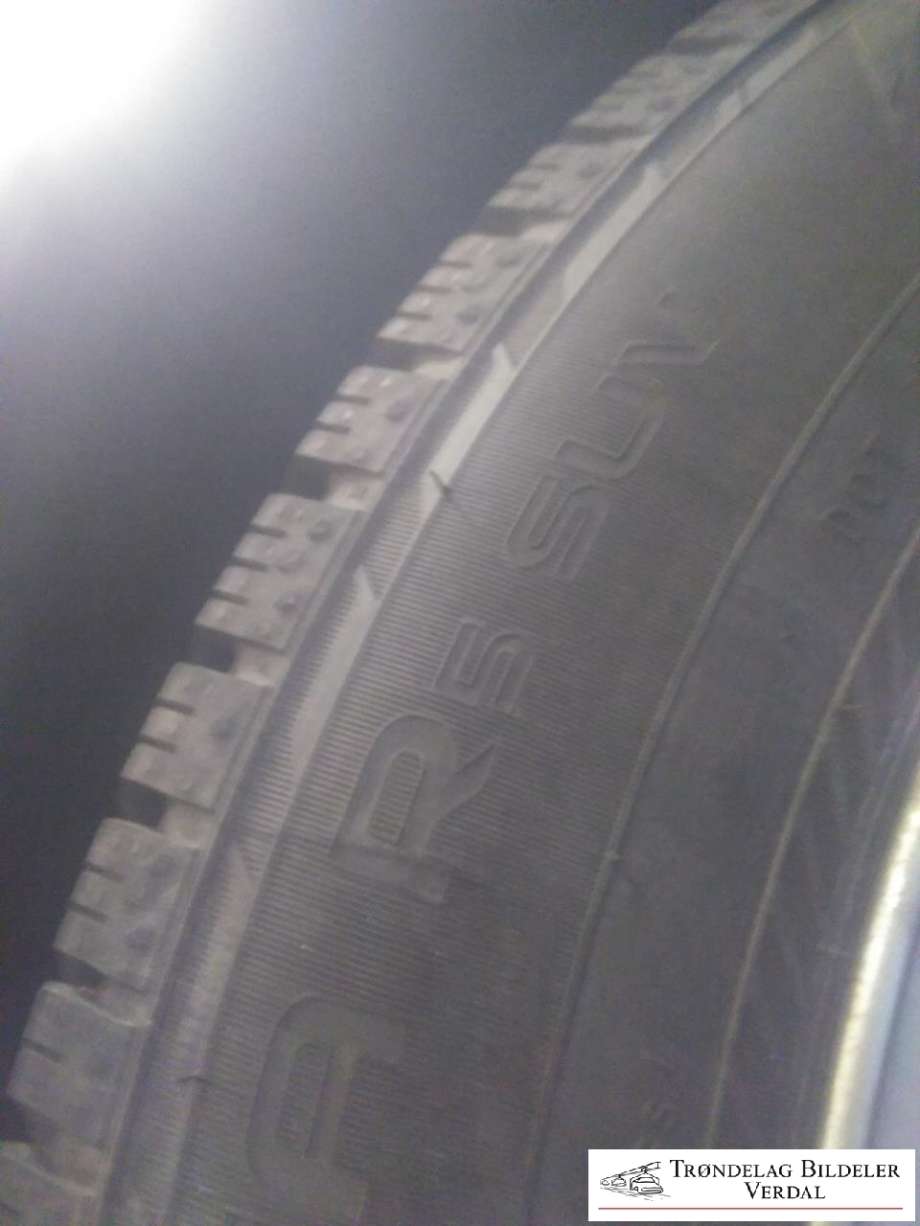 Hjulsett aluminium vinter til Toyota RAV4 2019-->> (Type V)  (NOKIAN HAKKA R5 SUV|225/60R18|DOT  2222|DYBDE: 8|2MM)