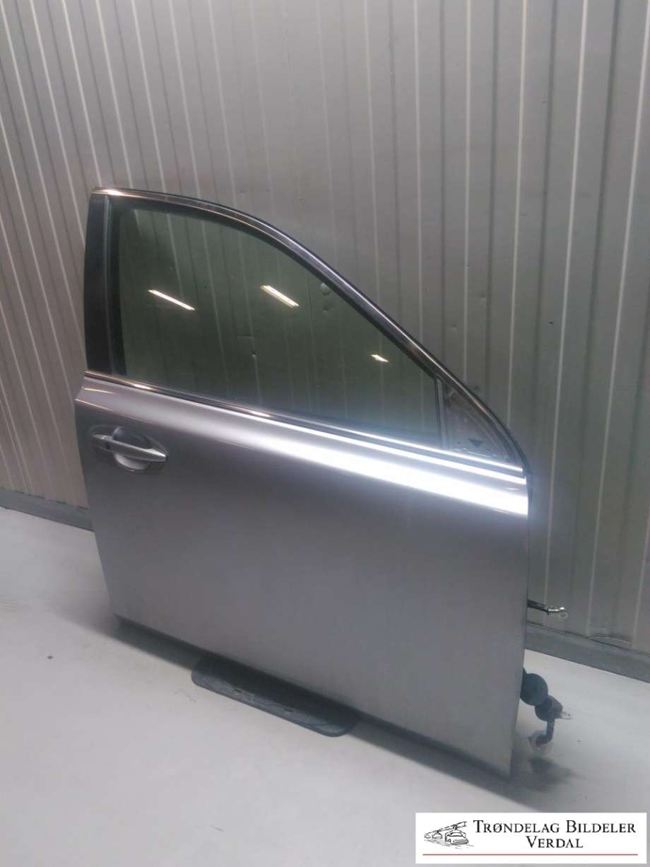 Dør høyre foran til Subaru Outback, 2009-2014 (Type IV)