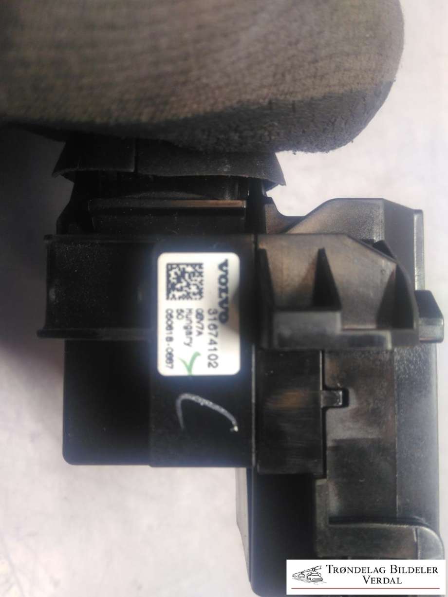 Bryter blink til Volvo V60 / V60 CC 2018-->> (Type II)  (31674102|)