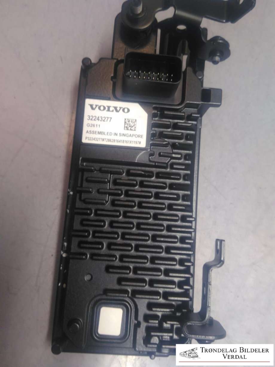 Parkeringskamera foran til Volvo V60 / V60 CC 2018-->> (Type II)  (32243277|)