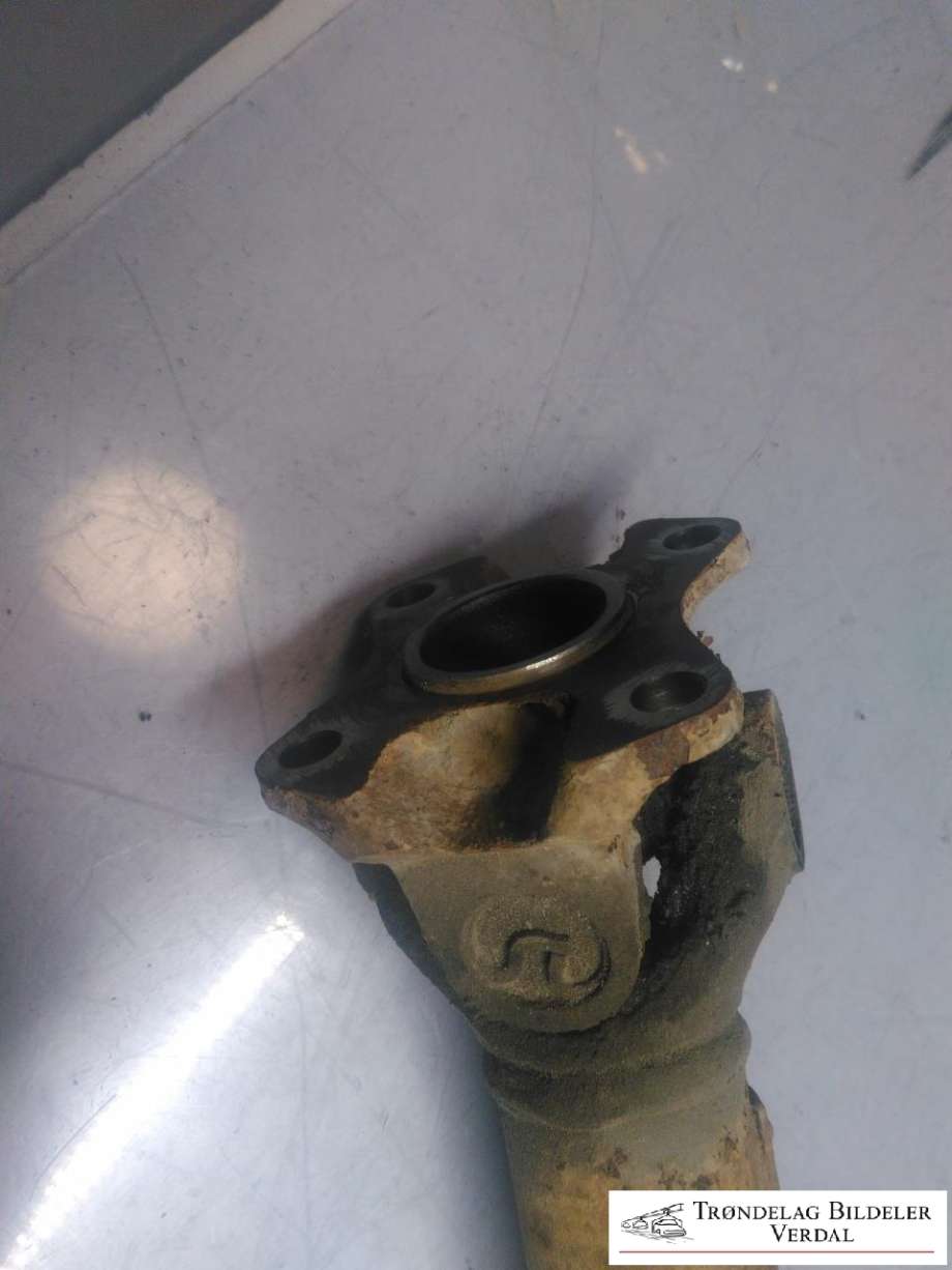 Mellomaksel fremre til Toyota Hilux 2012-2016  (371400K062|)
