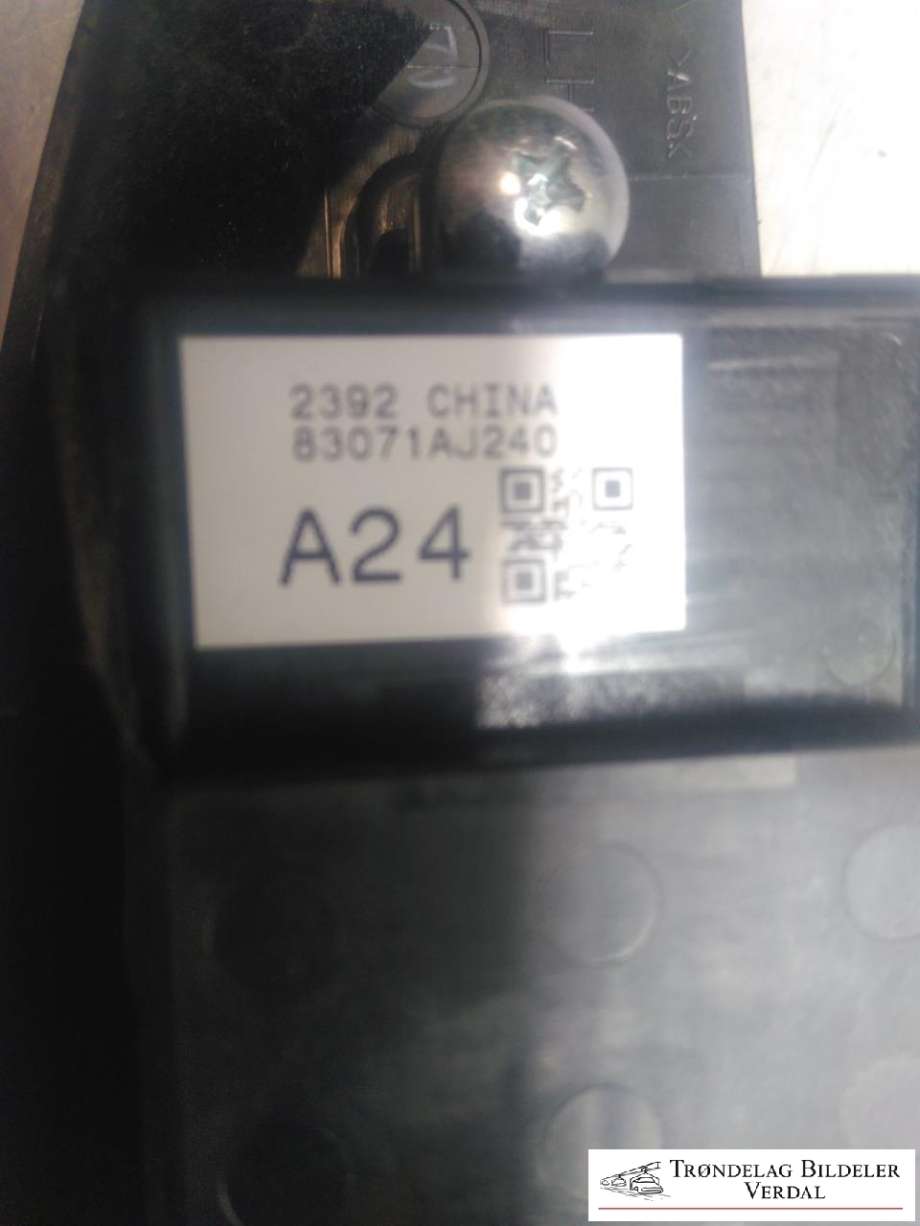 Bryter ruteheis førerdørspanel til Subaru Outback 2009-2014 (Type IV) (83071AJ240|)