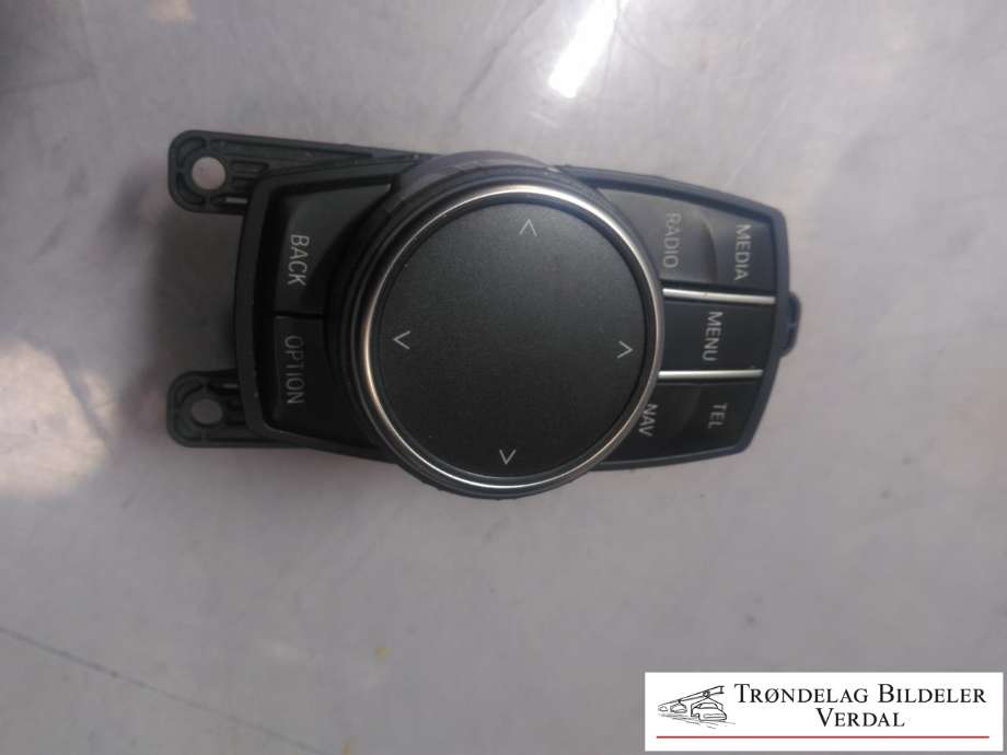 Bilstereo navigasjon betjeningspanel til BMW 2-Serie 2014-2021 (F22/F23) (F22/F23) (6582682084701|65 82 9 866 968|)