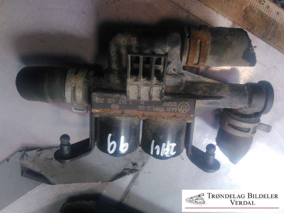 Ventil vann til BMW 5-Serie, 2010-2017 (F10/F11) (F10/F11) (6411911916401)