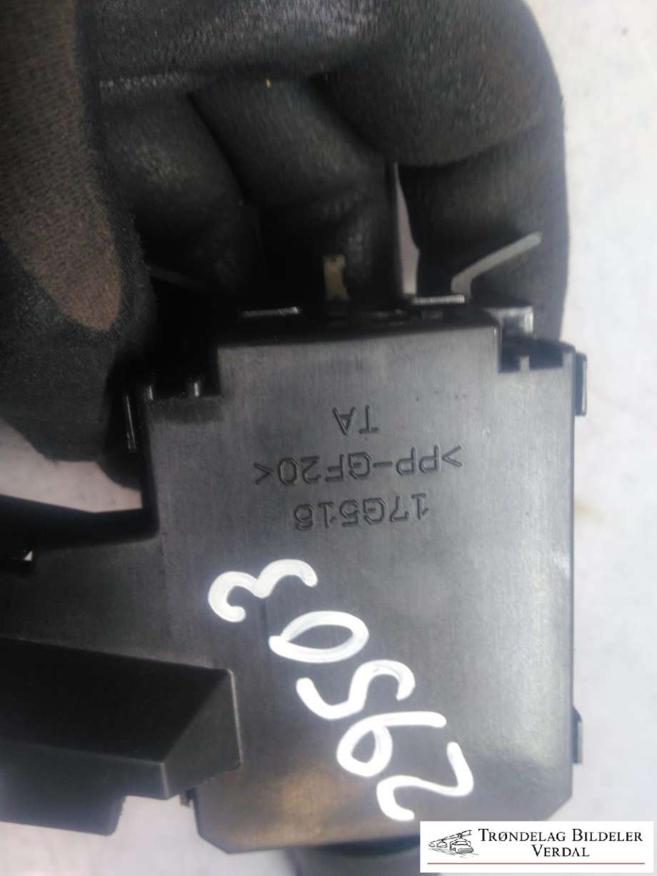 Bryter blink til Isuzu D-Max 2017-2020 (Type II, Fase 2)  (|PN:)