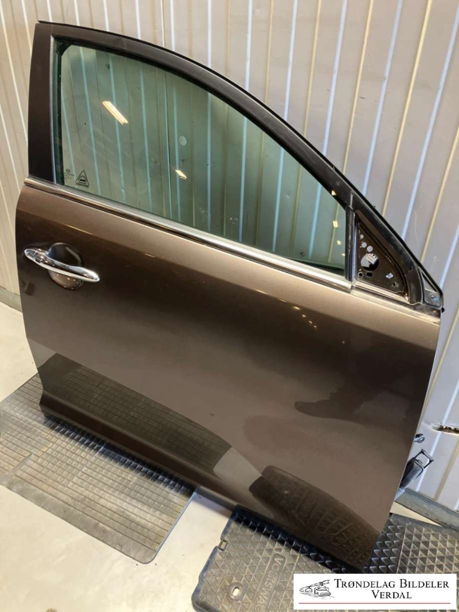 Dør høyre foran til Kia Sportage 2010-2016 (Type III) (|P/N)
