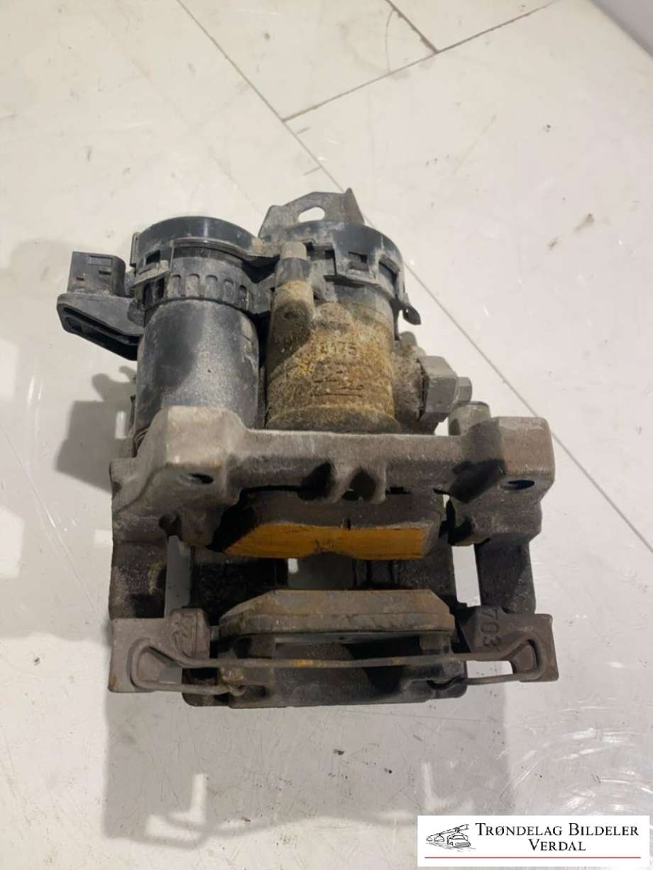 Bremsecaliper venstre bak, elektrisk til Volvo V90 / V90 CC / S90 2016-->> (32217364|31687555|)