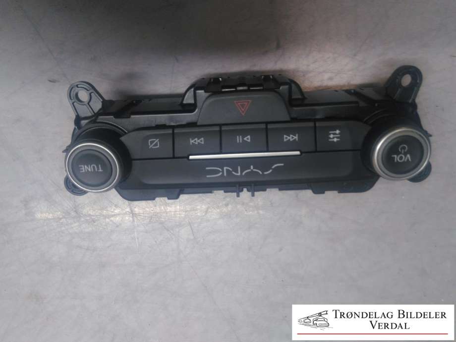Bilstereo betjeningspanel til Ford Transit Connect, 2018-->> Type II, Fase 2 (KTIK18K811CB)