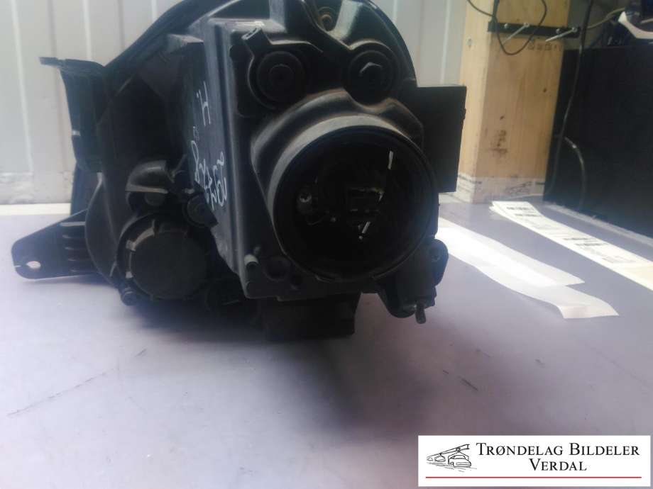 Frontlykt høyre halogen til SsangYong Rexton 2007-2013 (Y250) (Y250) (|P/N)