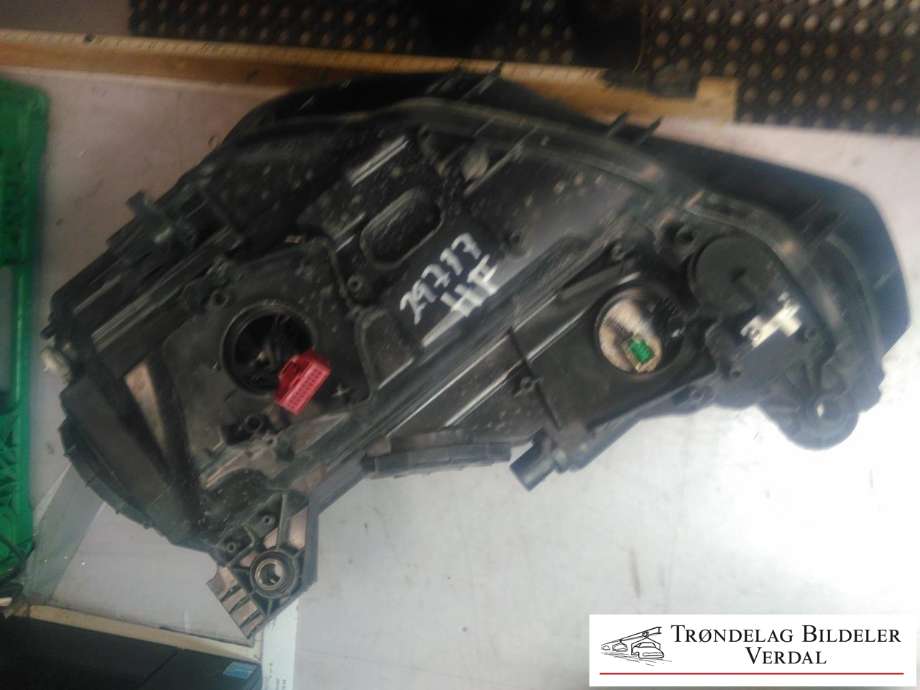 Frontlykt høyre xenon til Audi A3 2016-2020 (Type III, Fase 2) (8V0 941 044|)