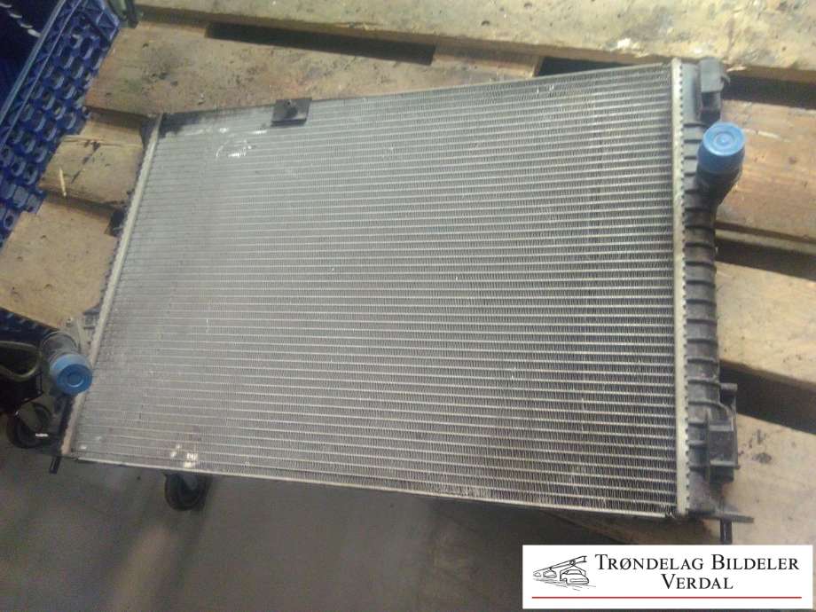 Radiator (manuell gir) til Nissan Qashqai, 2010-2014 (Type I, Fase 2) (21410BB50A)