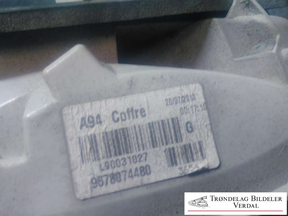 Baklykt venstre indre til Peugeot 2008 2013-2019 (Type I)  (9678074480|)