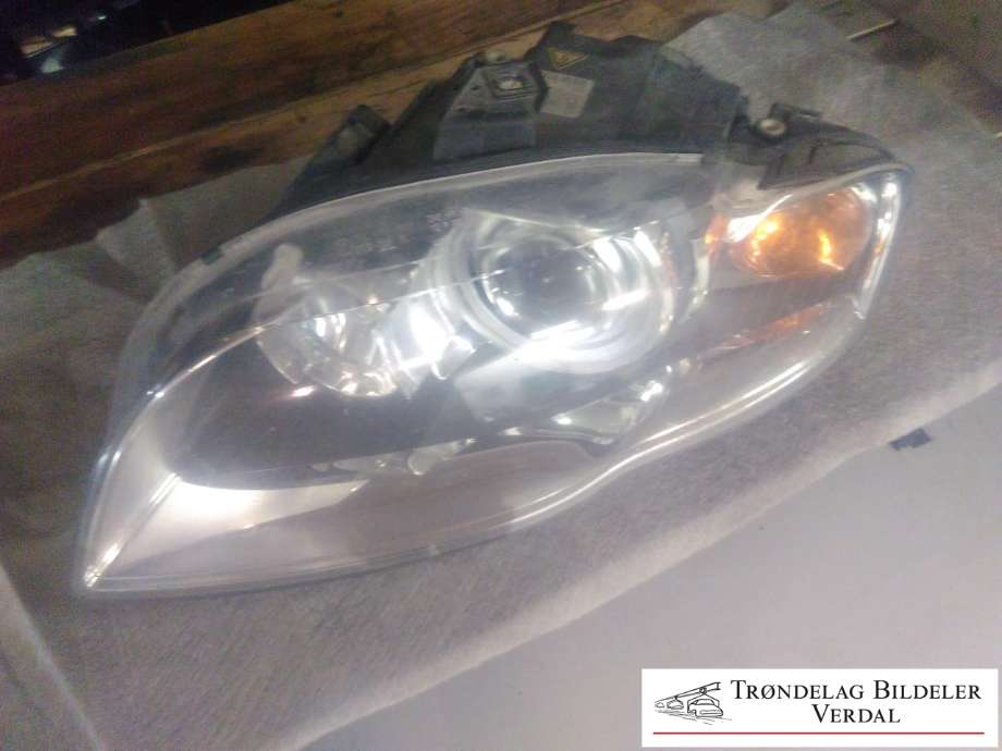 Frontlykt venstre xenon til Audi A4, 2004-2008 (Type III) (B7) (B7) (8E0 941 029 AS)