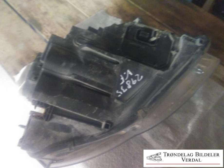 Frontlykt venstre xenon til Audi A4 2004-2008 (Type III) (B7) (B7) (8E0 941 029 AS|)
