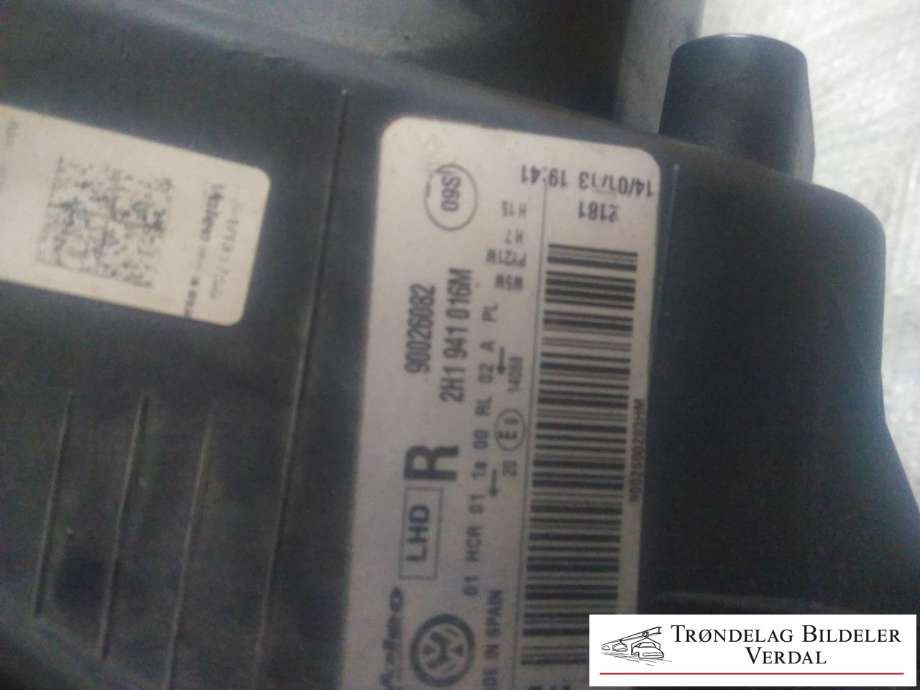 Frontlykt høyre halogen til VW Amarok 2010-2016 (Type I, Fase 1)  (2H1941016M|)
