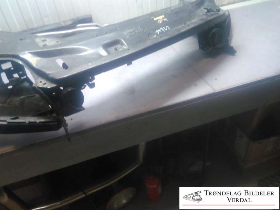 Frontplate øvre til Volvo XC70 2008-2013 (Type II, Fase 1) (|P/N)