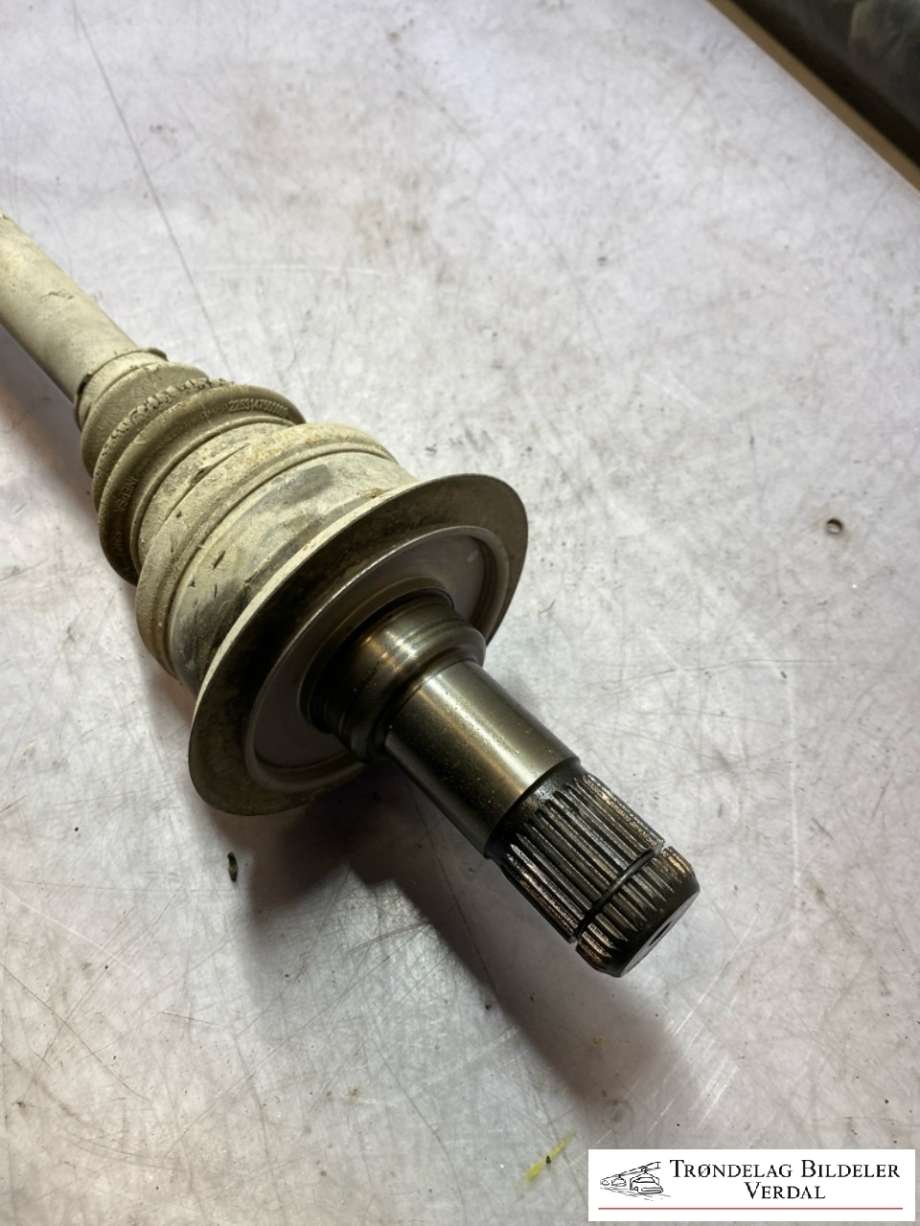 Drivaksel høyre bak, diesel/automat til BMW 7-Serie 2009-2015 (F01/F02/F03/F04) (F01/F02/F03/F04) (33 20 7 566 074|)